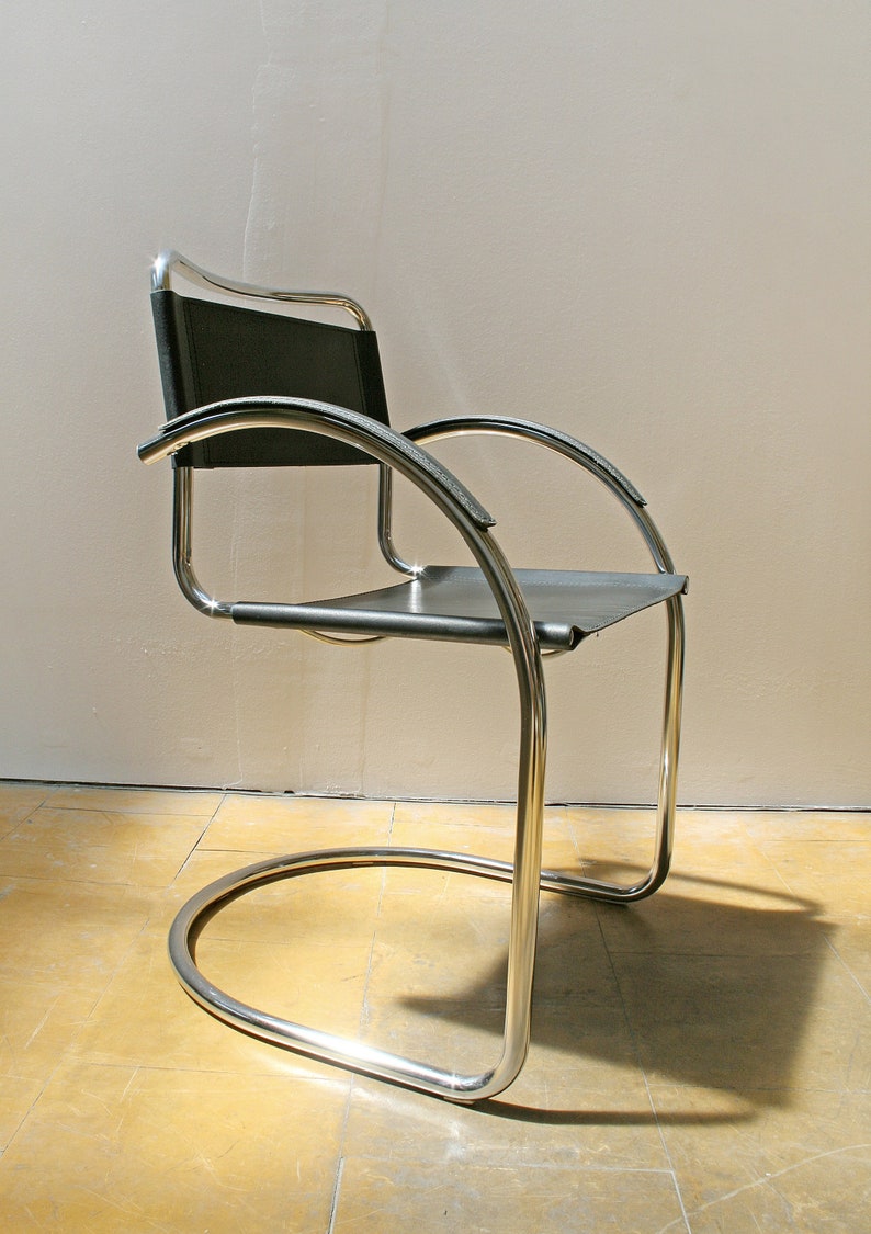 Faux Noir Tubulaire En Studio Italien Vintage Circulaire Loft Bauhaus Bureau Moderniste Porte Sling Fauteuil Semi Courbe Cuir Chrome À 8XNnOPk0w