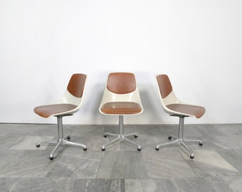 Set of 3 Vintage Konrad Schäfer Inter Lübke Set-Line Ivory White Rusty Leatherette Shell Chairs West German Space Age Retro Atomic Era Desk