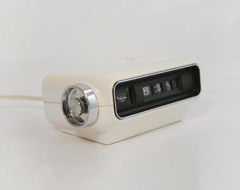 Vintage Sankyo 4000 Sears Ivory White Black Flip Alarm Clock Retro Space Age Atomic Era Mid Century Modern Chrome Futuristic Modernist Desk
