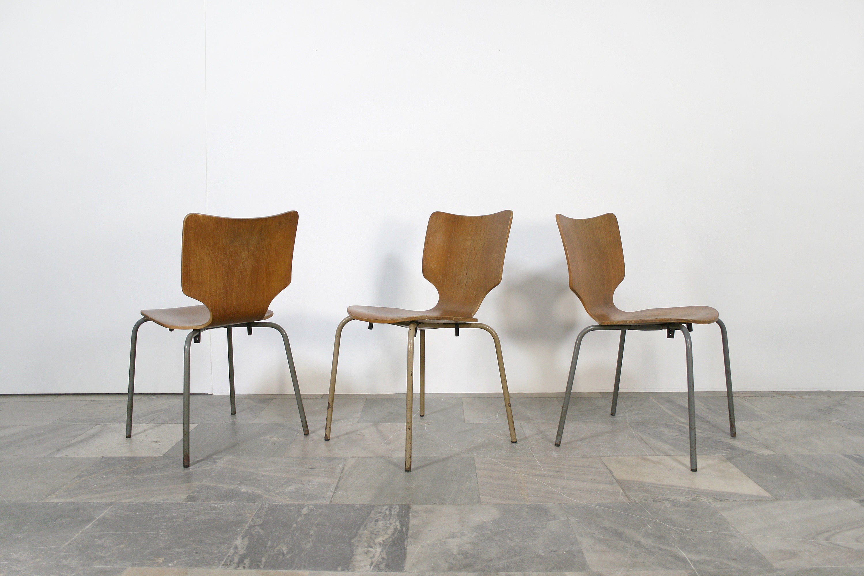 Set of Three Vintage Danish Plywood Dining Chairs Retro Mid Century Modern Home Office Desk Conference Scandinavian Minimalist Kitchen Table