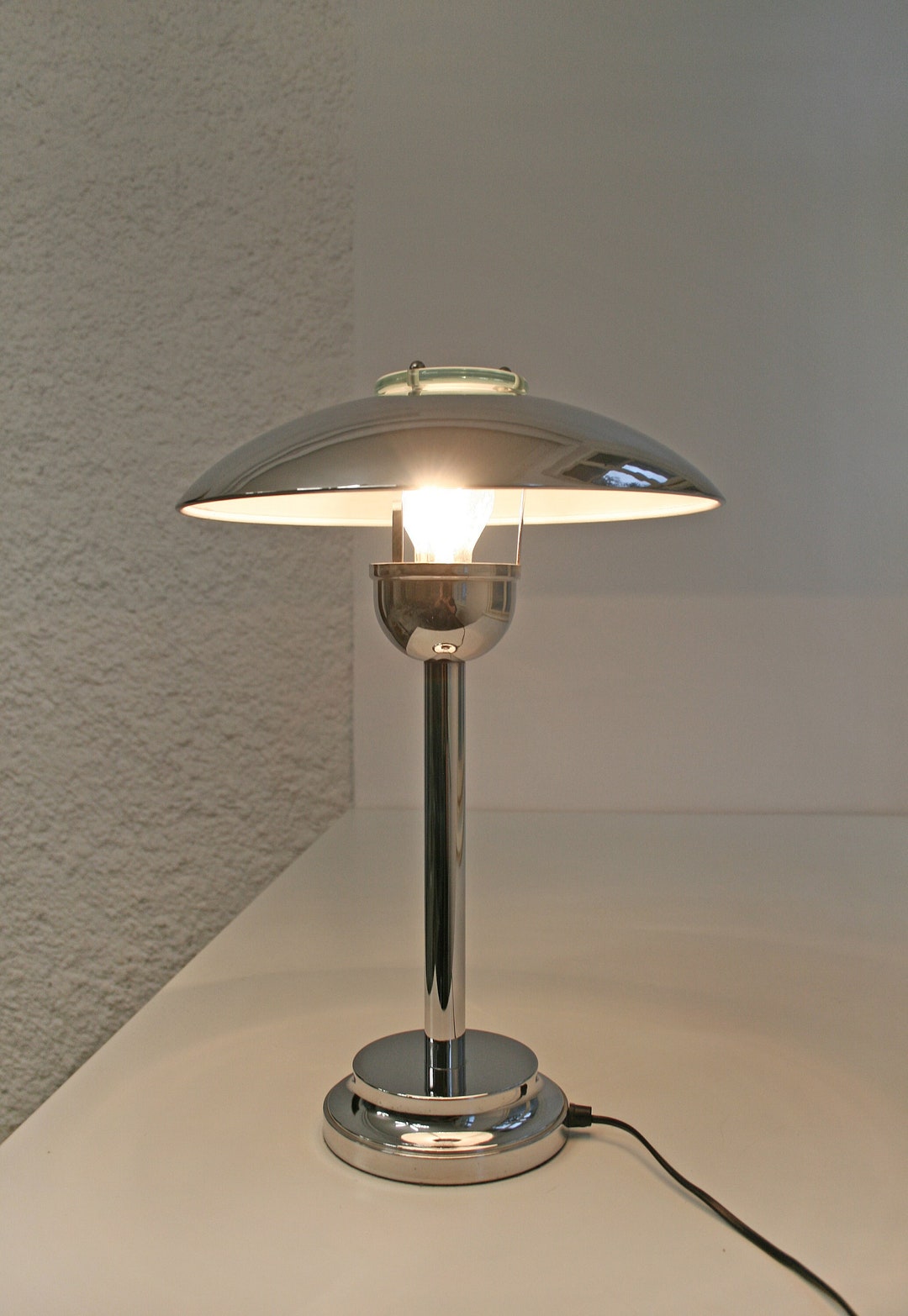 Lampe PC- Discus Art Deco