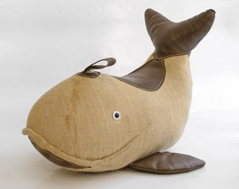 Baleine en peluche thérapeutique vintage en jute et cuir par Renate Müller, repose-pieds Bauhaus rétro moderniste, coussin décoratif, repose-pieds de studio