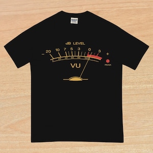 Volume VU Meter Vintage Classic Rock Band Music Gear Recording Studio Audio Engineer T-Shirt