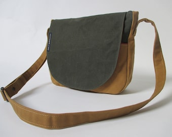 Schouder / cross-over / messengerbag / gewaxt canvas / butterscotch kleur