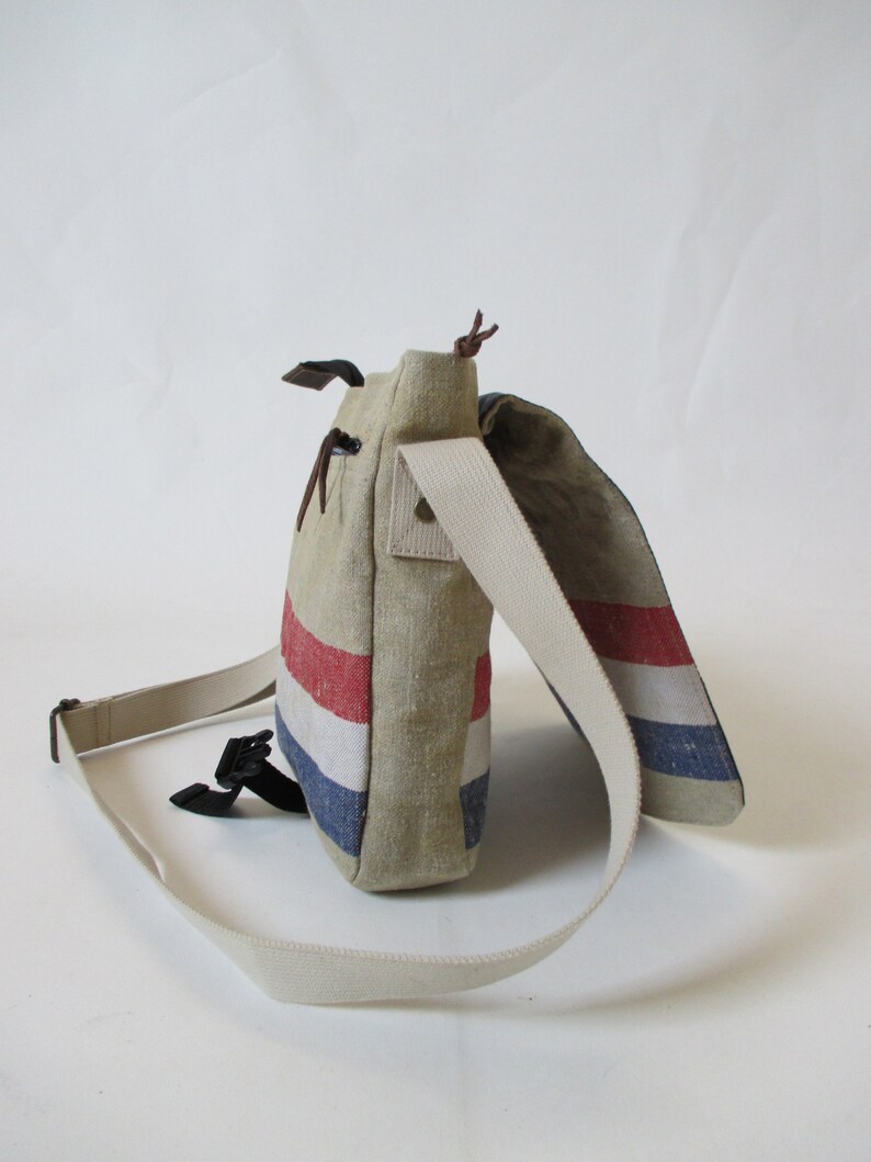 Festival bag/Small bag/waxed canvas/upcycling linen/dutch flag/postbag linen/YKK zipper lockable/outsidepocket/adjustable shoulder strap. image 6