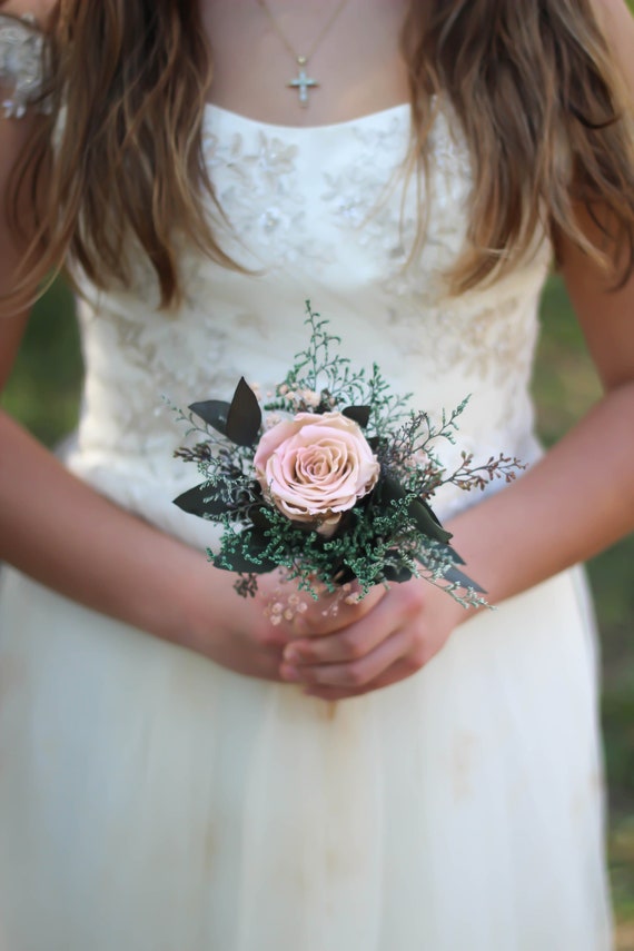 Single rose bridesmaid bouquet 2025