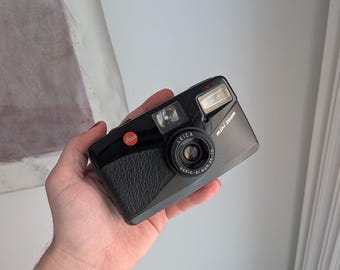 Leica Mini Zoom Film Camera | Point & Shoot 35mm | Vario-Elmar Zoom Compact Camera