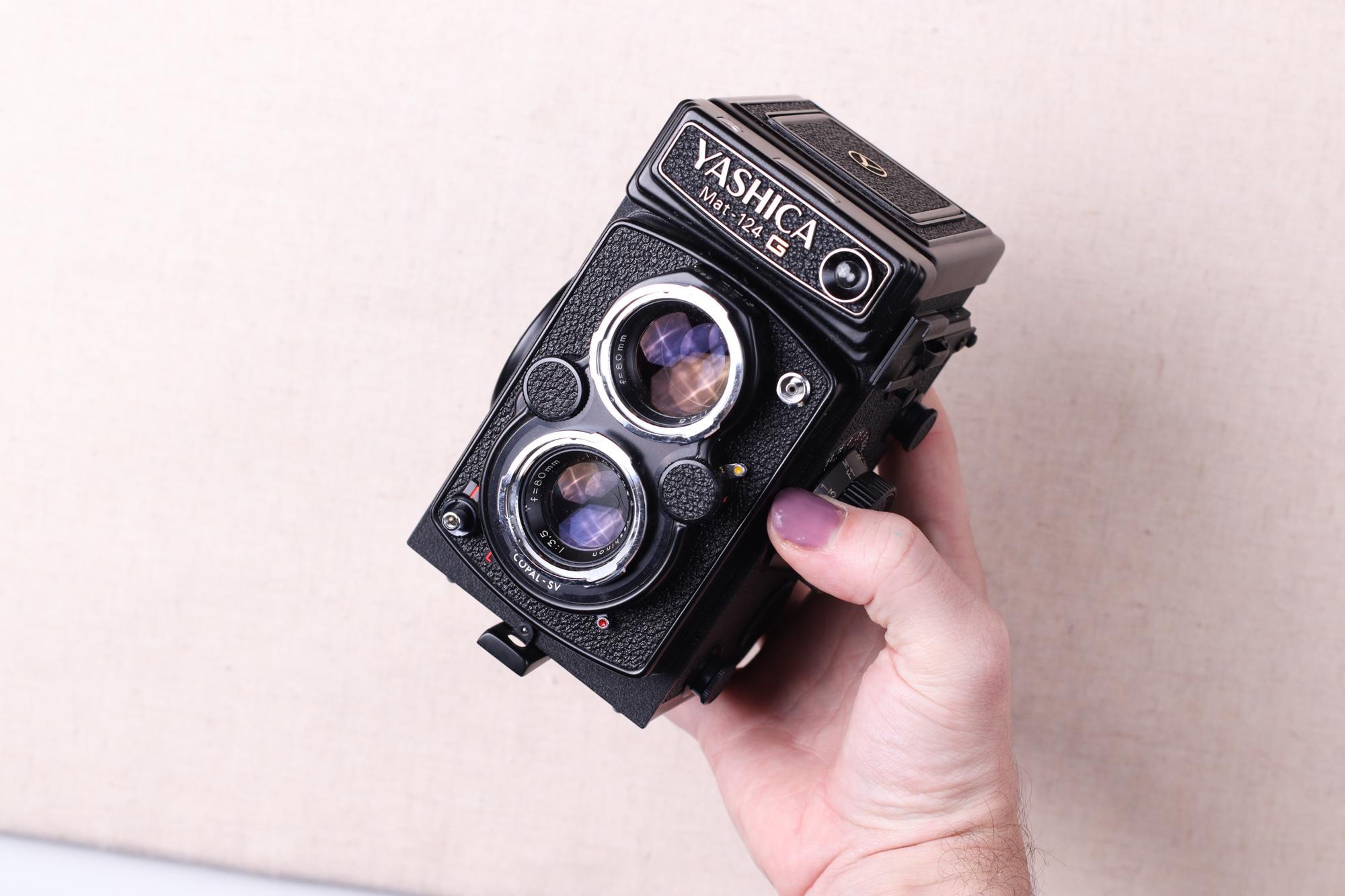 ヤシカマット124 Yashica ヤシカ Mat 124 G Yashica Mat 124G: A Twin-Lens Classic
