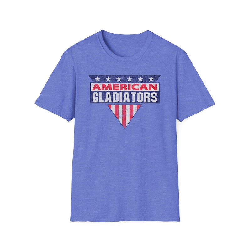 ヴィンテージ アメリカン グラディエーターズ Tシャツ フラッグ シールド グラフィック 愛国的なレトロ スポーツ Tシャツ USA プライド シャツ レトロ 80 年代 テレビ番組へのギフト Heather Royal