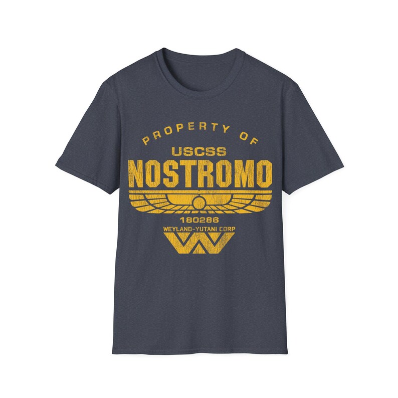 Camiseta icónica de la película de alienígenas USCSS Nostromo. Regalo para amantes de la ciencia ficción. Camiseta ligera y cómoda para atuendos casuales. Diseño de fan art de monstruos espaciales. Heather Navy