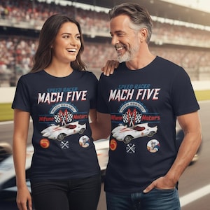 ヴィンテージレーシング マッハ5にインスパイアされたTシャツ スピードレーサーファンアート グラフィックシャツ 男女兼用 軽量コットンTシャツ アクティブな大人へのギフト