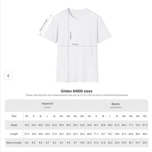 Camiseta icónica de la película de alienígenas USCSS Nostromo. Regalo para amantes de la ciencia ficción. Camiseta ligera y cómoda para atuendos casuales. Diseño de fan art de monstruos espaciales. imagen 13