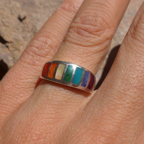 Bague en argent avec pierre de chakra