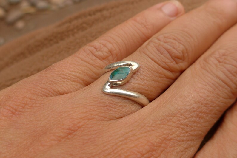 SIZE US 6 Green Crystacola Ring