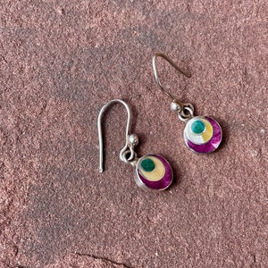 Boucles d'oreilles BOHO argentées, violettes, blanches et vertes image 5