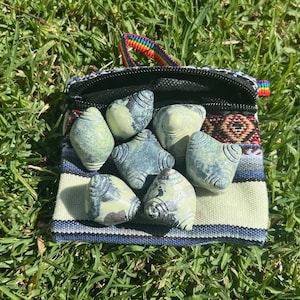Handcarved, Qéro Chumpi Stones -  Serpentine stones