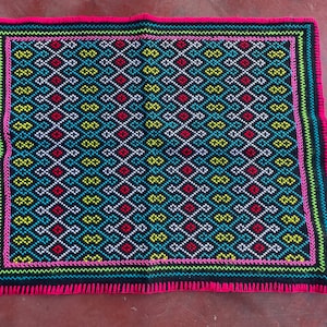 48cmx38cm - Nappe d'autel Shipibo