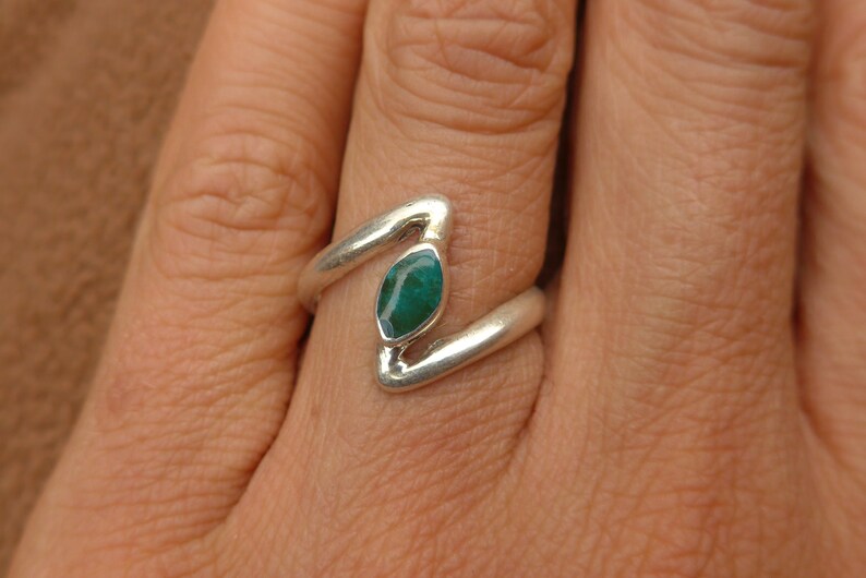 SIZE US 6 Green Crystacola Ring