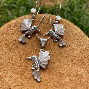 Silver white Hummingbird Set of Mother of Pearl