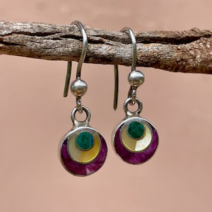 Boucles d'oreilles BOHO argentées, violettes, blanches et vertes image 1