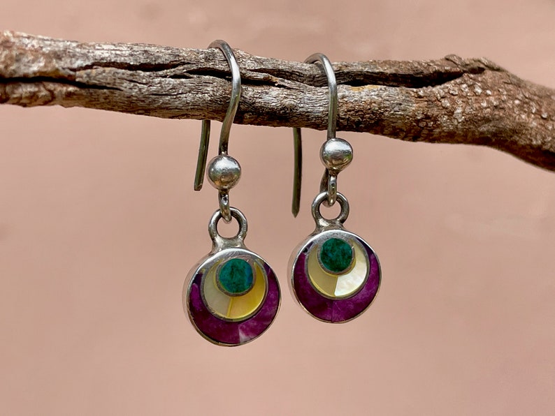 Boucles d'oreilles BOHO argentées, violettes, blanches et vertes image 1