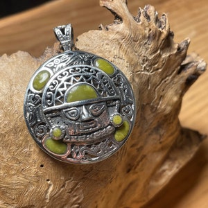 Silver Tumi Head Pendant