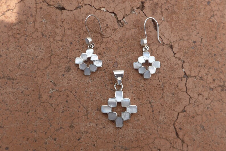 White Chakana Jewelry Set with Mother of Pearl and 950 Silver