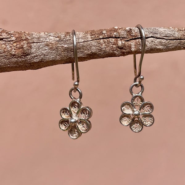 Handwoven Silver Flower Earrings made of 950 Silver