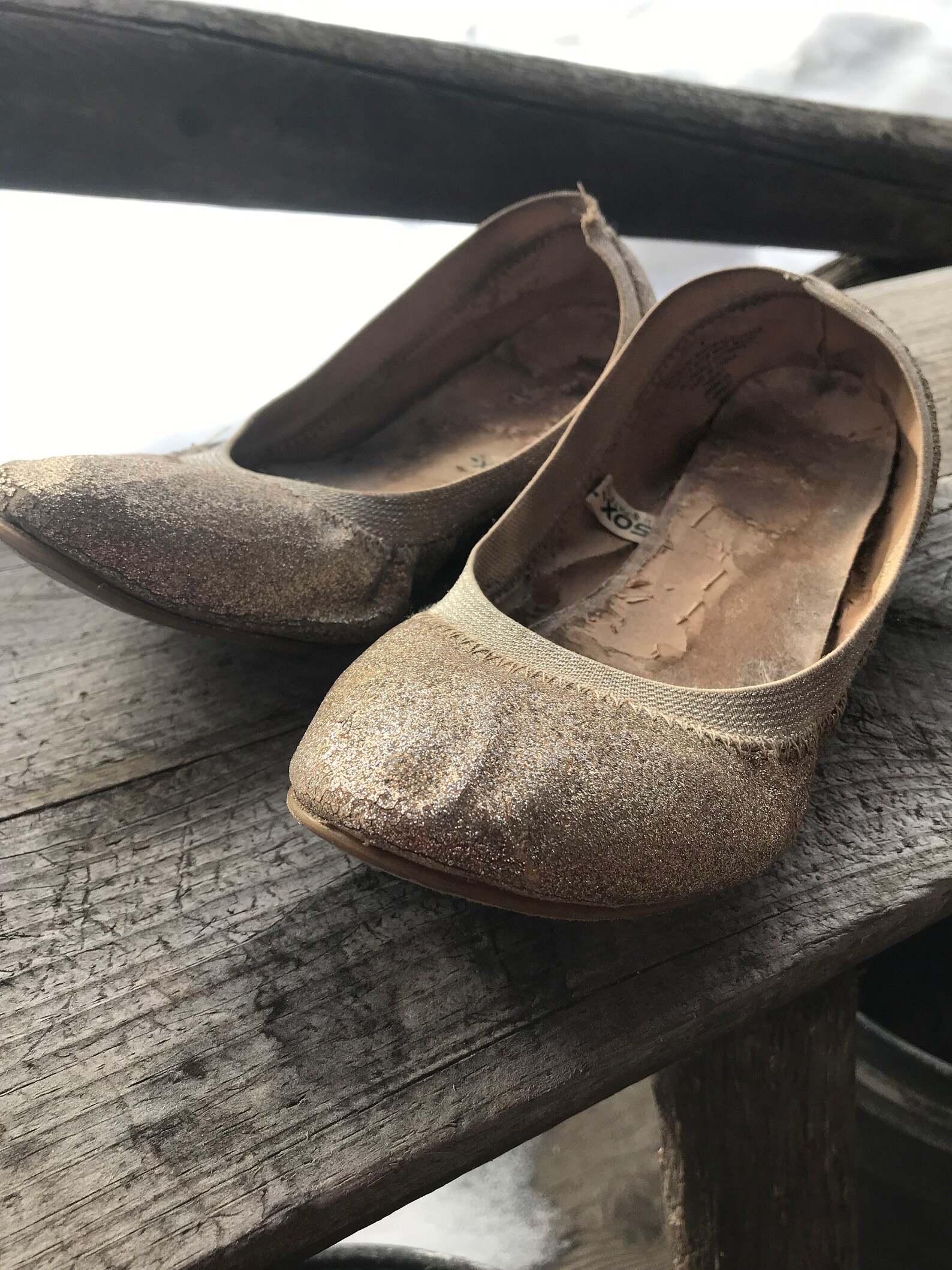 very worn in light gold ballet flat glamour shoes: size 6.5/ old hollywood, disco, audrey hepburn, flower girl, hippie, bohemian