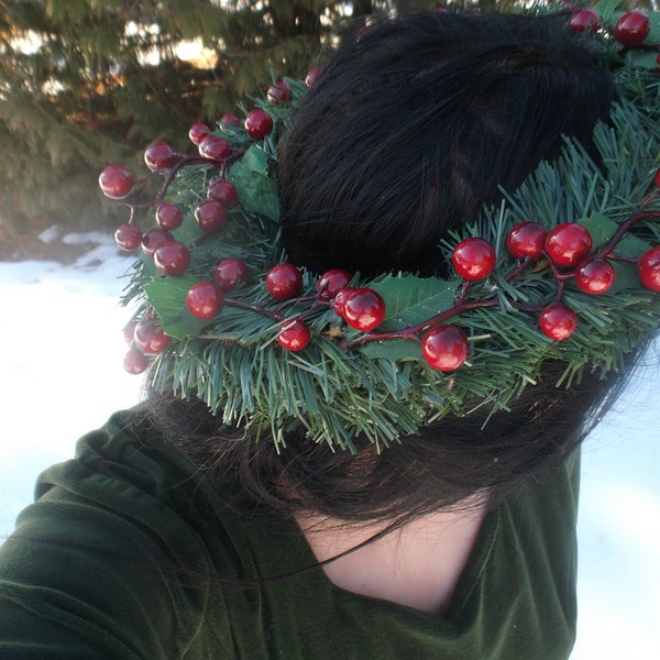 A Christmas Carol: 'Ghost of Christmas Present' Charles Dickens Crown Headdress Headpiece Garland-Winter Fairy-Berry Holiday Wreath-Theater