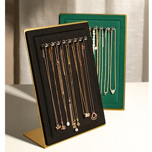 L-Shaped Microfiber Jewelry Display Stand: Necklace, Earring & Ring Holder (21x29x11cm)