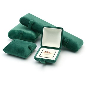 Green Velvet Ring Box, Necklace Package, Jewellry Storage , Velvet Earring Case,  Bracelet Display, Jewelry Making Accessory, Gift Box #456