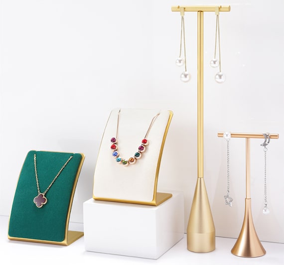 Small jewelry shop display
