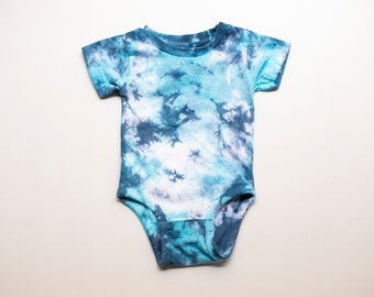 NB Indigo Aqua Tie-Dye Baby Bodysuit: Marbled Newborn Romper