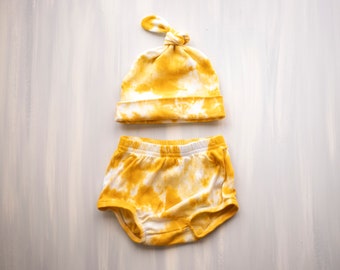 Amber Tie-Dye Baby Set: Cotton Bloomers & Knotted Hat (3 Months)