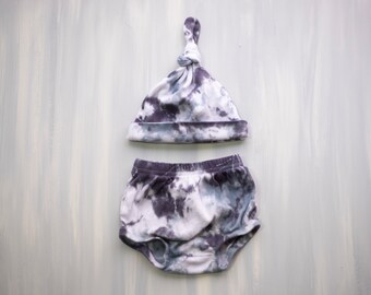 3 Month Baby Set: Tie-Dyed Cotton Bloomers & Knotted Beanie