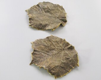 Brass leaf plate ,dish ,brass wall hanging,wall panel,leaf design,intricate detailing,elegant wall art,table decor.Indian art,incense bowl