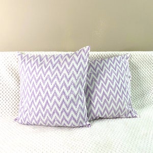 Coussin / Couvertures d’oreiller de jet, coton d’impression de bloc, zag de zig, pourpre, taie blanche d’oreiller, coussin d’accent, oreiller de plancher.