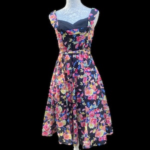 Rockabilly Sweetheart retro 50s DRESS, Black Floral full circle swing 50s  party dress UK 10 14 16 18