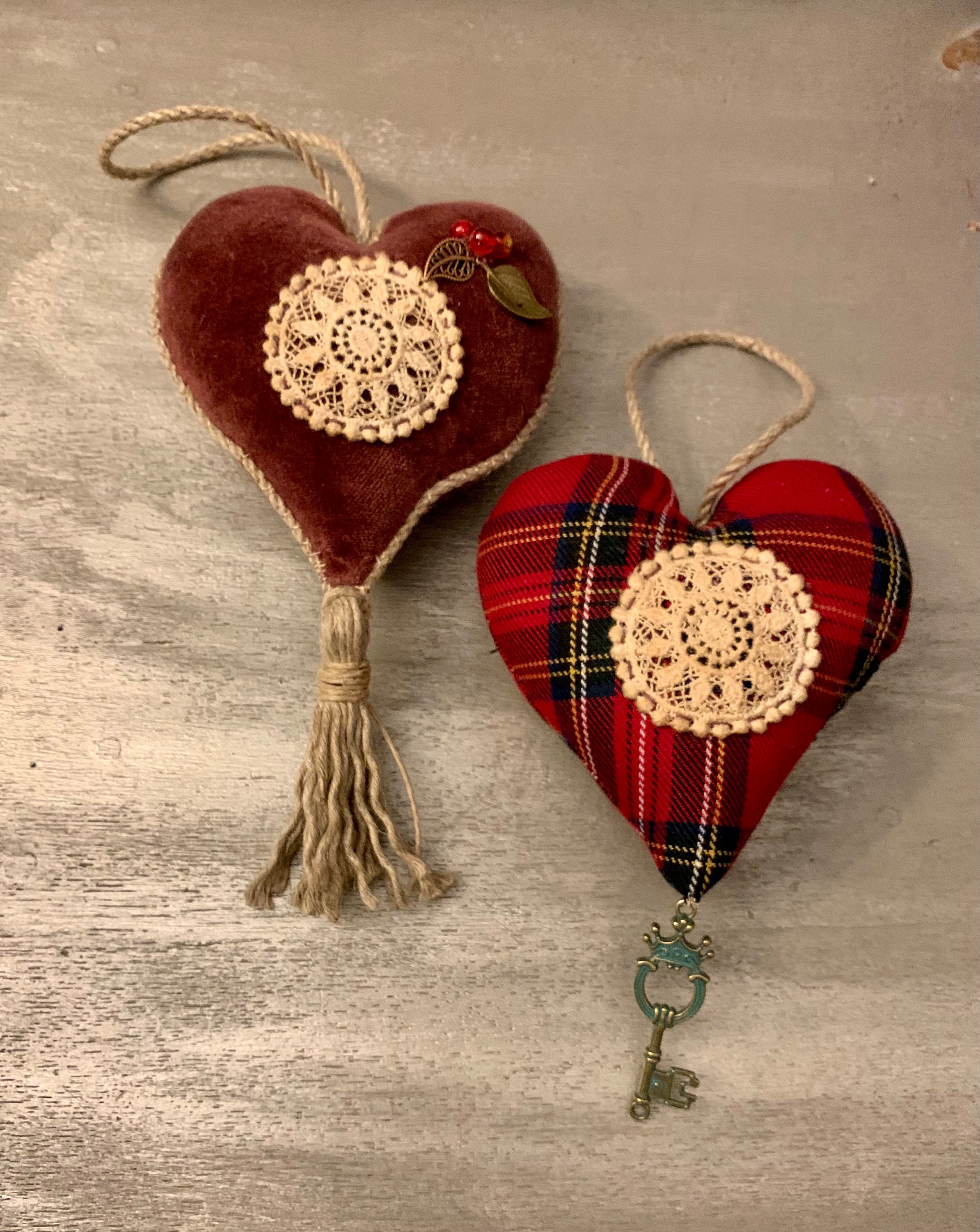 Duo de Cœurs en Tissu