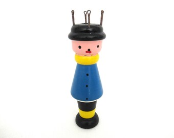 bobbin knitting doll