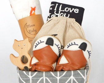 Organic Baby Gift Basket - Fox - moccasins, wooden toy, blanket, bodysuit, I love you to the moon and back