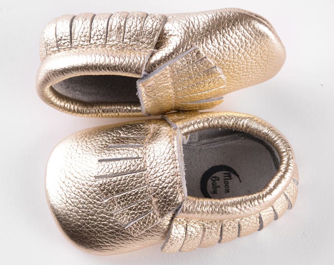Featured listing image: Platinum Gold Organic Leather Baby Moccasins