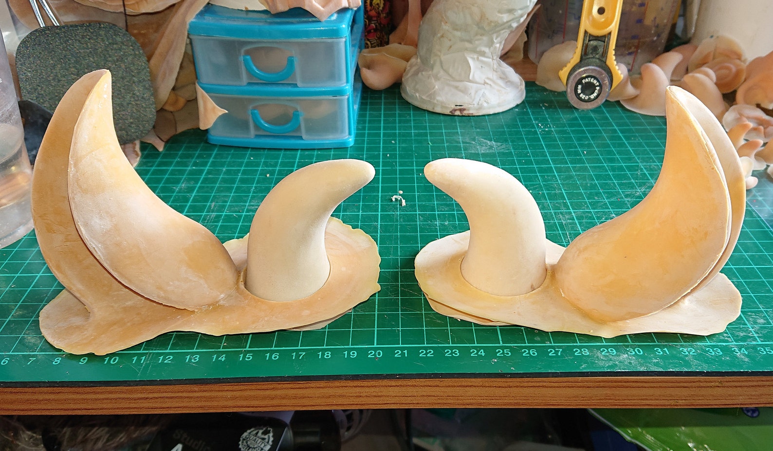 Character Prosthetic Set latex Horns & Ears Set, Big Mouth, Hormone