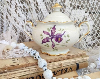 Vintage suikerpot met deksel, vintage porseleinen suikerpot, Beierse porseleinen suikerpot, overdekte suikerpot, kom met violet bloemenontwerp