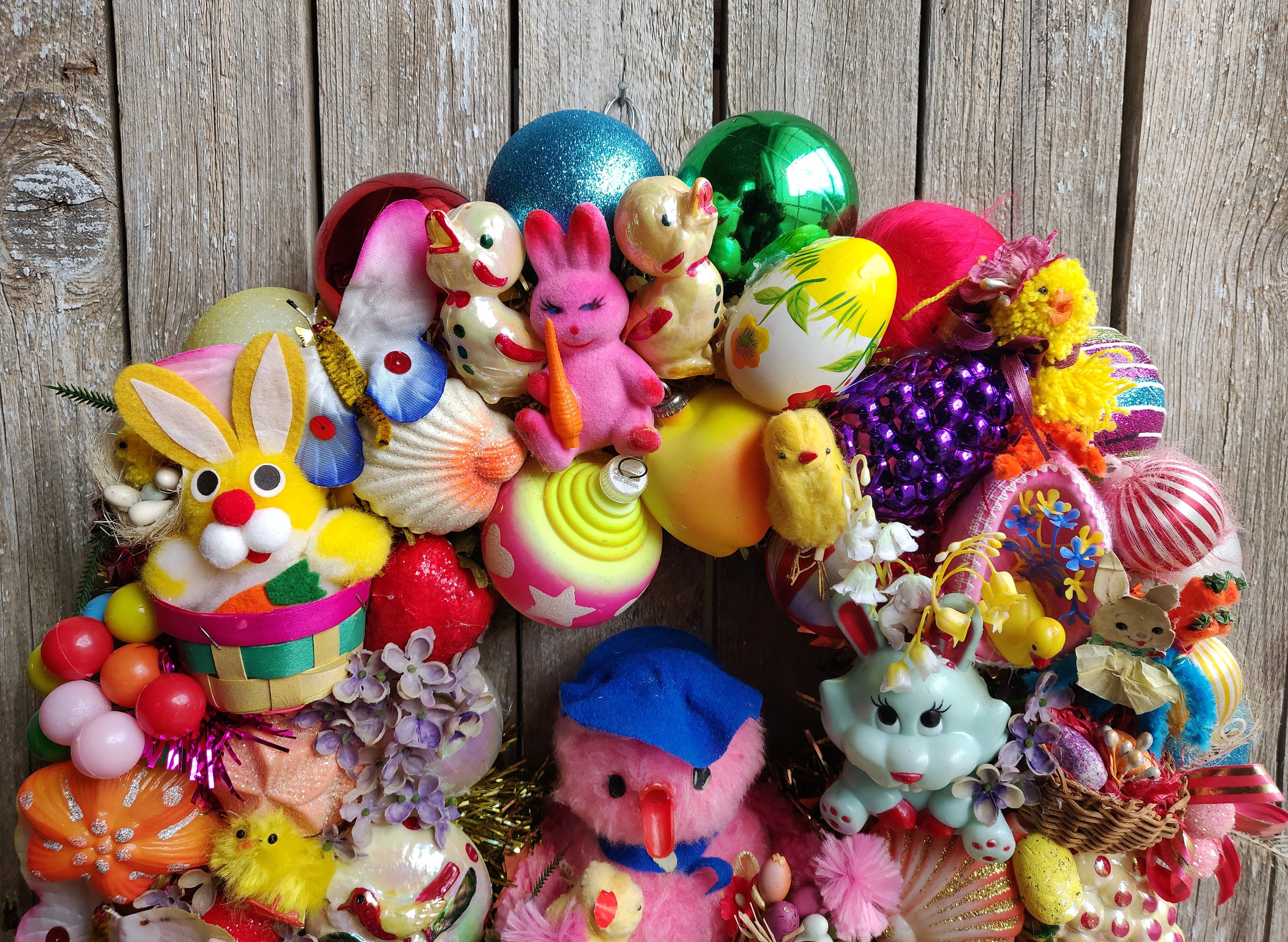 Retro Easter Spring Easter Spring Wreath Front Door, Easter Spring Kitschy Ornaments Wreath ...