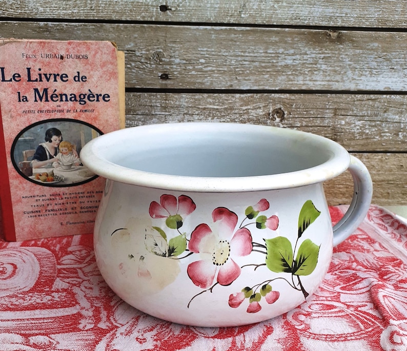 Antique Vintage Enamel Chamber Pot Vintage Enamel Vintage Etsy