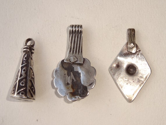 Small Antique Silver Pendants / Charms, Morocco, … - image 10