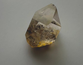 Quartz point with inclusions from Connecticut