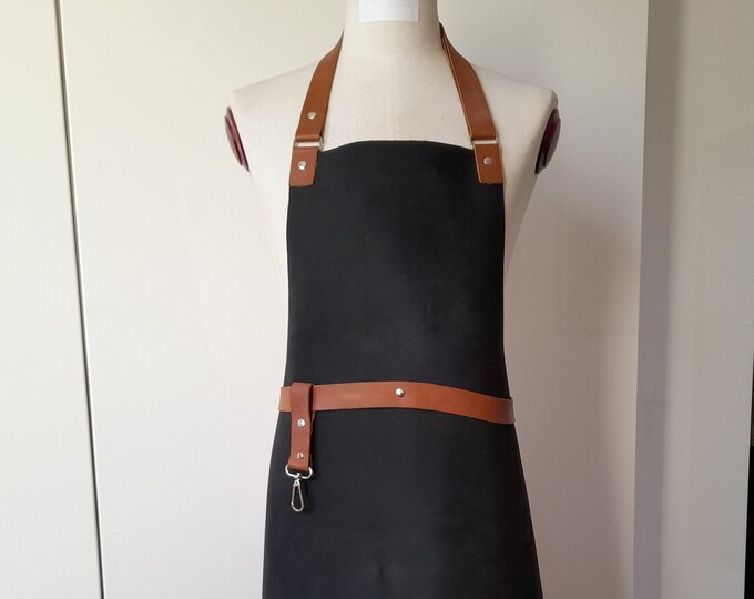 Handmade leather apron for outdoor and BBQ-cooking and bistro by Gaston